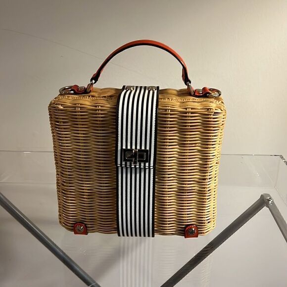 Henri Bendel Montauk Wicker Lunch Box - Picture 2 of 9
